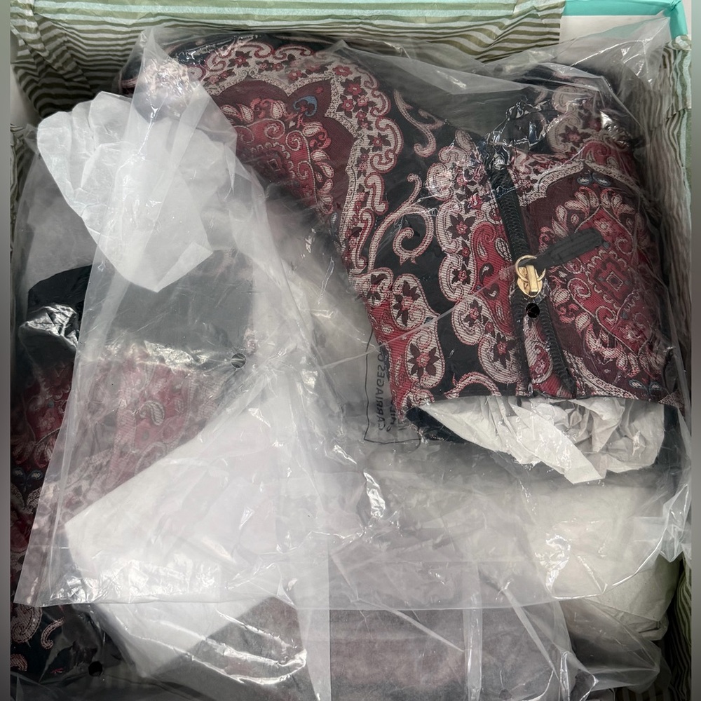 Kate Spade Holly Red &Black Paisley Brocade Fabric Ankle Boots with Bow 8.5M NWT - Picture 11 of 11